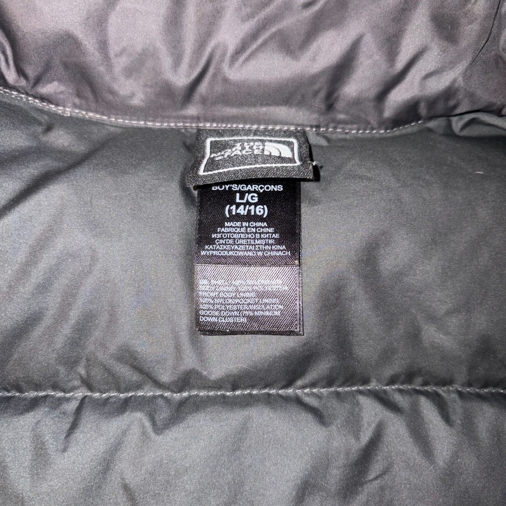 The North Face Kids Puffer Jacket - 550 insulation Gray w/ Neon Yellow - Picture 4 of 5